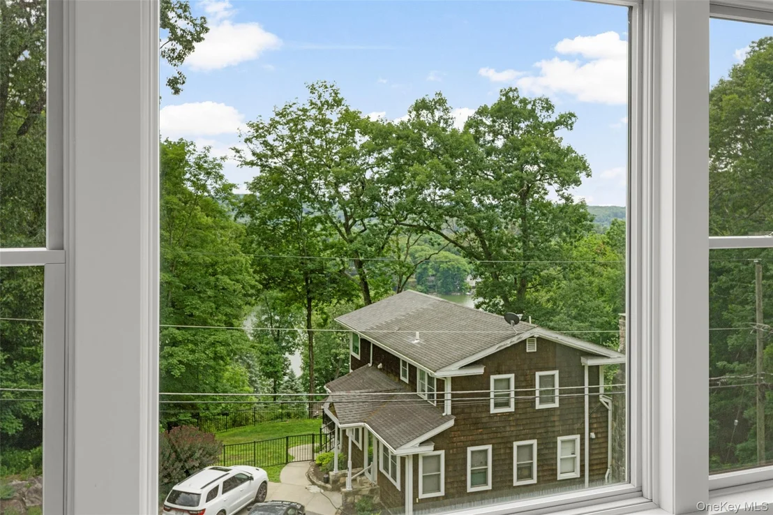 Photo of 109 Tanglewylde Road