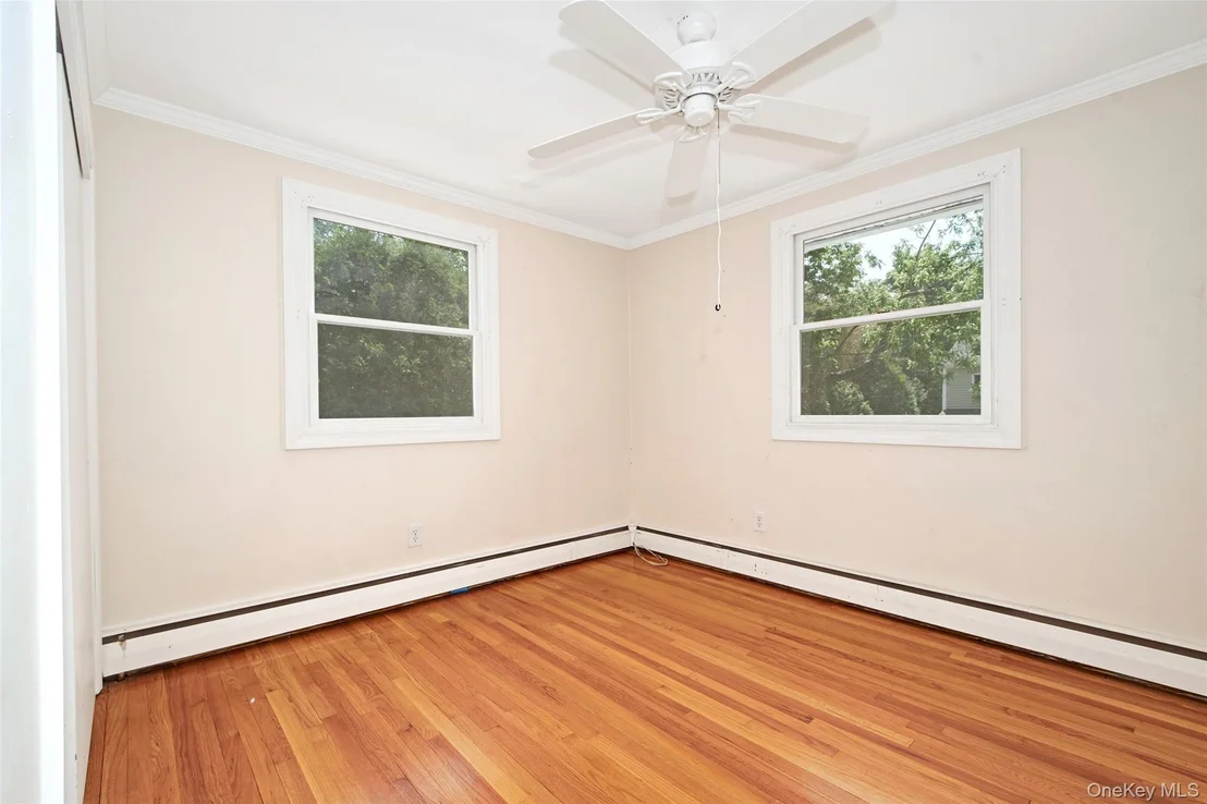Photo of 121 Parkview Place