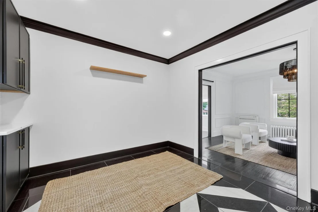 Photo of 32 Dutchess Terrace