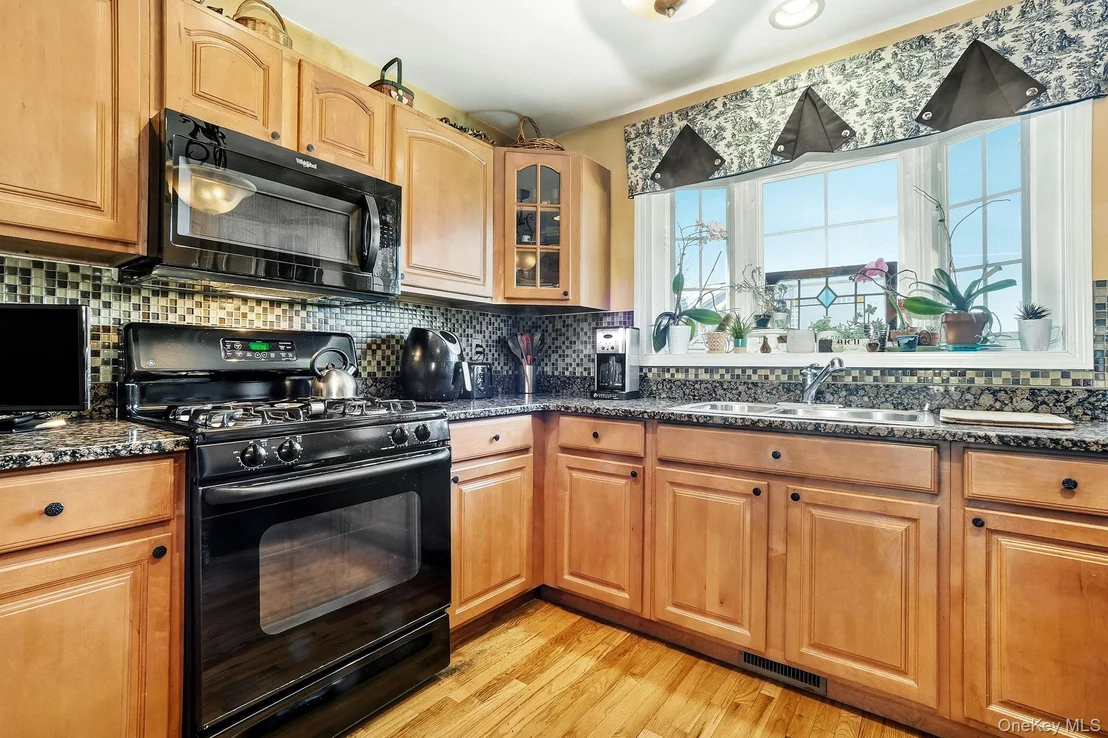 Photo of 1604 Pondview Loop