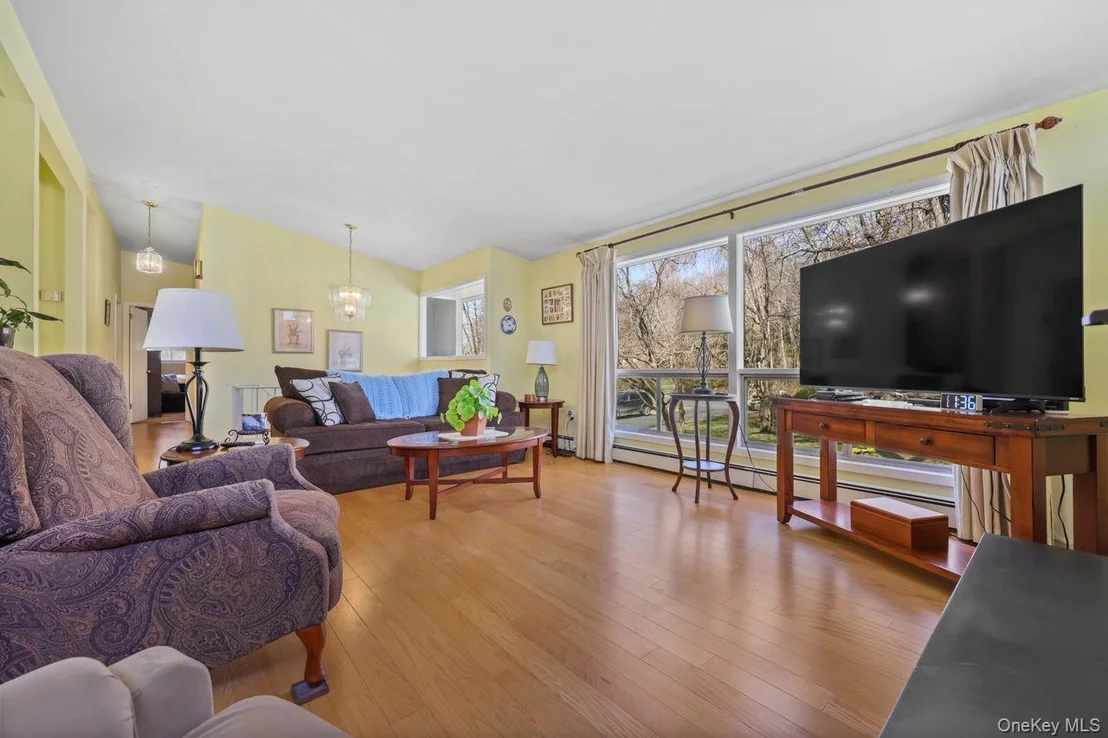 Photo of 320 Allview Avenue