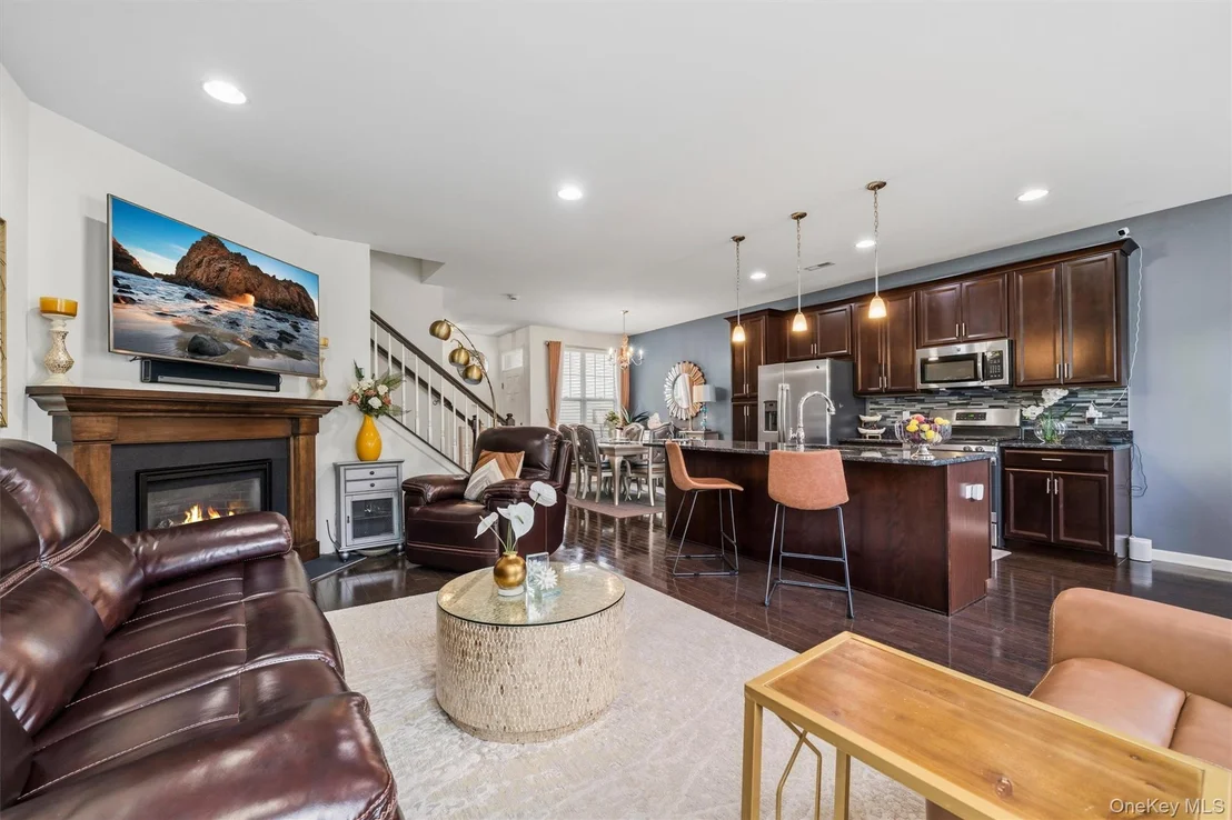 Photo of 93 Meadow View Drive