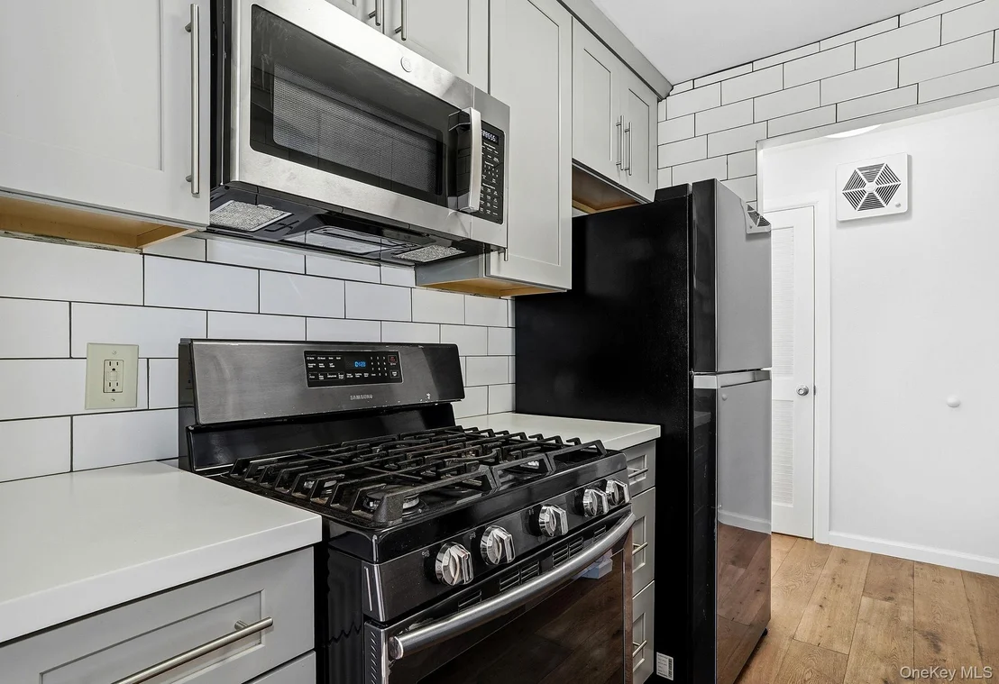 Photo of Unit E at 500 Commons Way