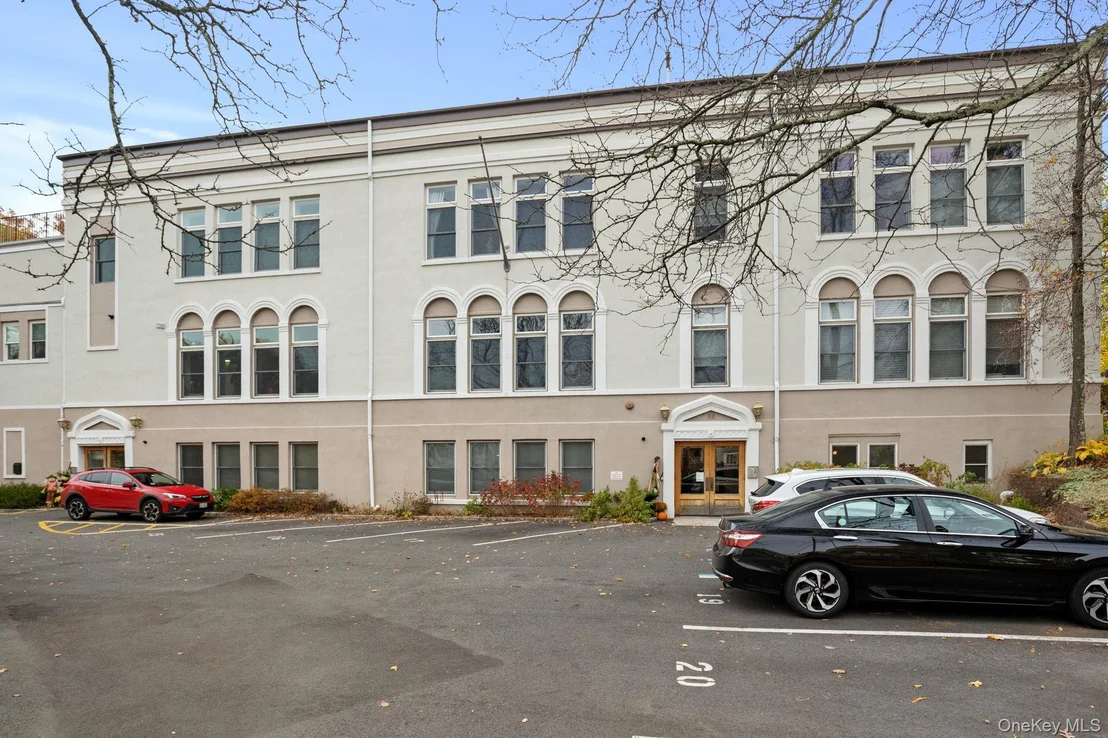 Photo of Unit PH4 at 88 Broadway