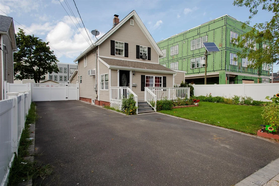 Photo of 1 Brightside Avenue