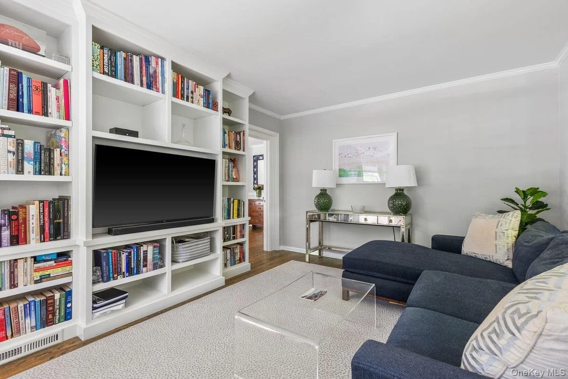 Photo of 34 Davis Avenue