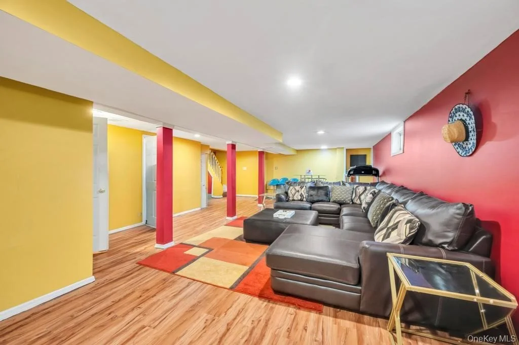 Photo of 488 Pershing Blvd