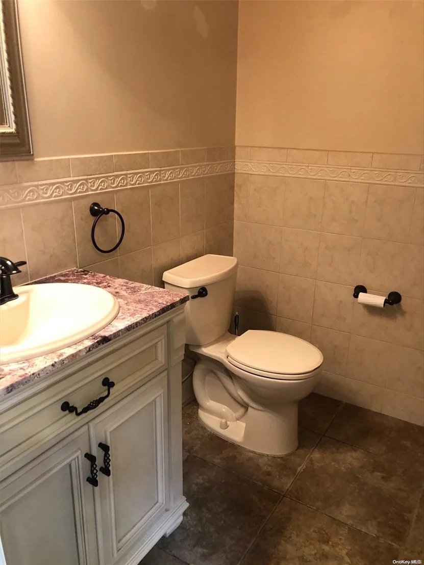 Photo of 52 W Woodside Avenue