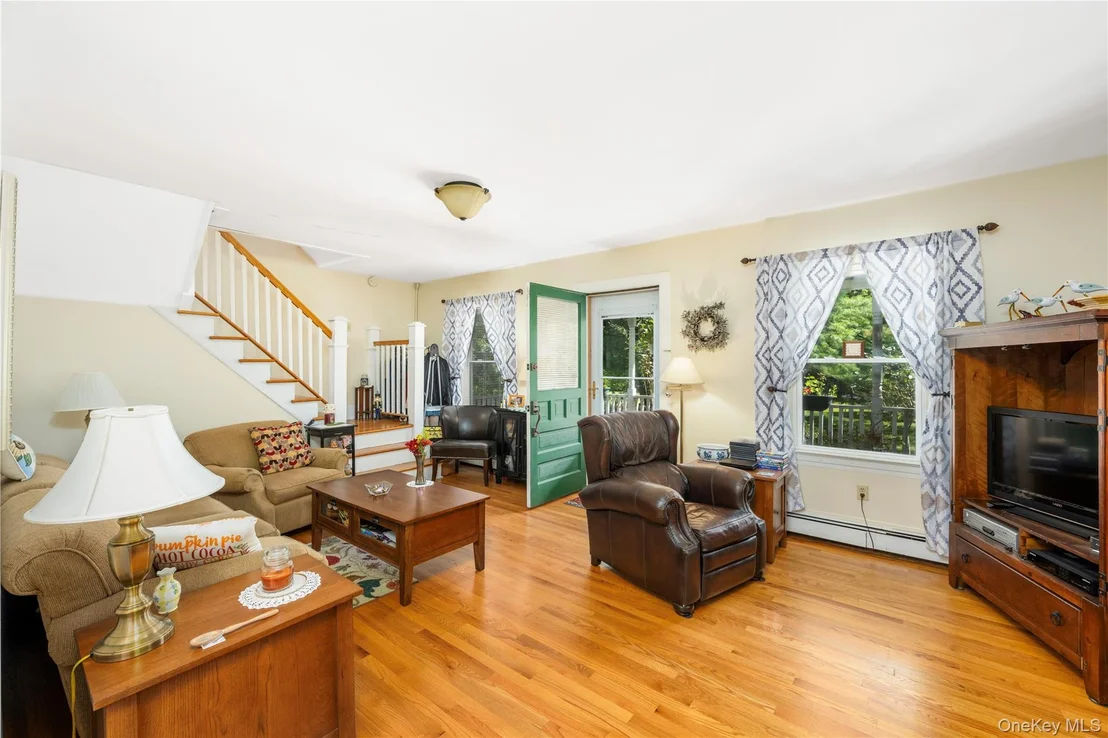 Photo of 24 Grassi Lane