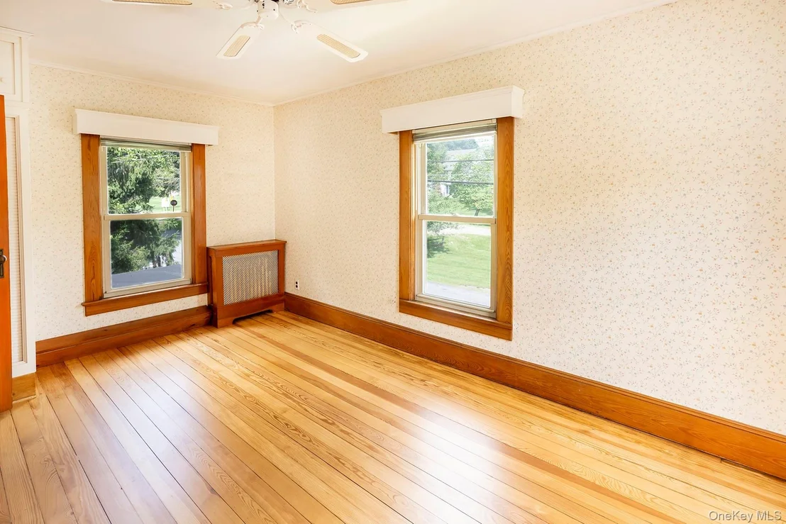 Photo of 7 Maple Avenue