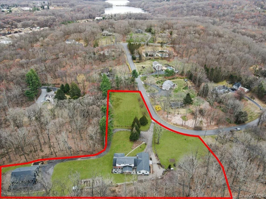Photo of 6 Annarock Drive