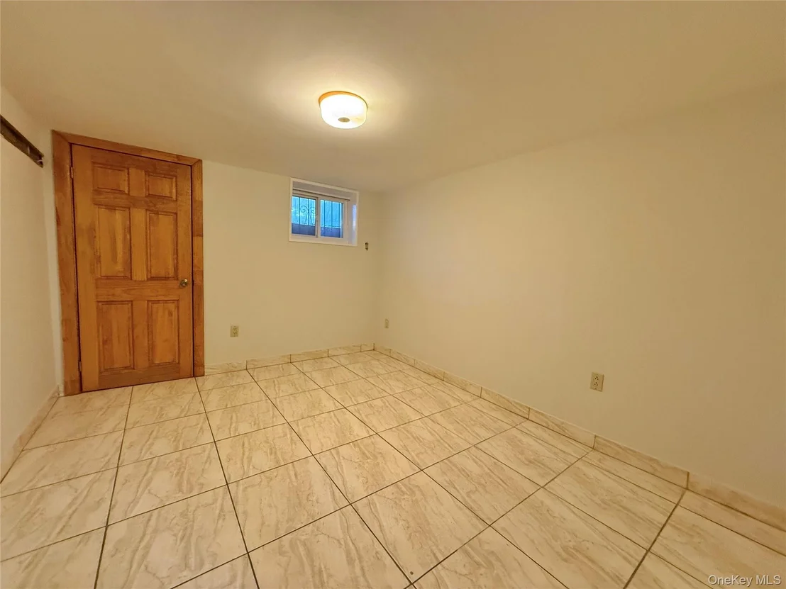 Photo of 5962 69th Lane