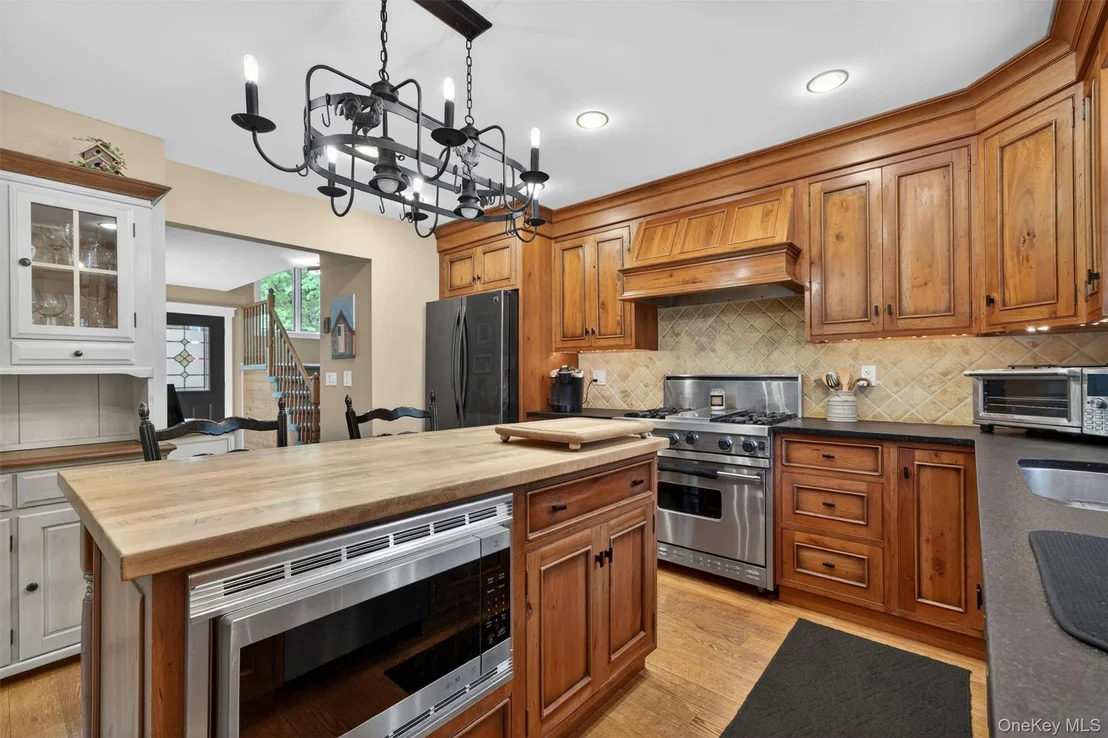 Photo of 233 Hill Road
