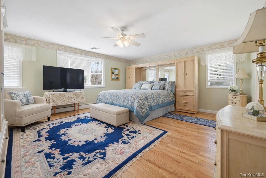 Photo of 8 Penn Drive