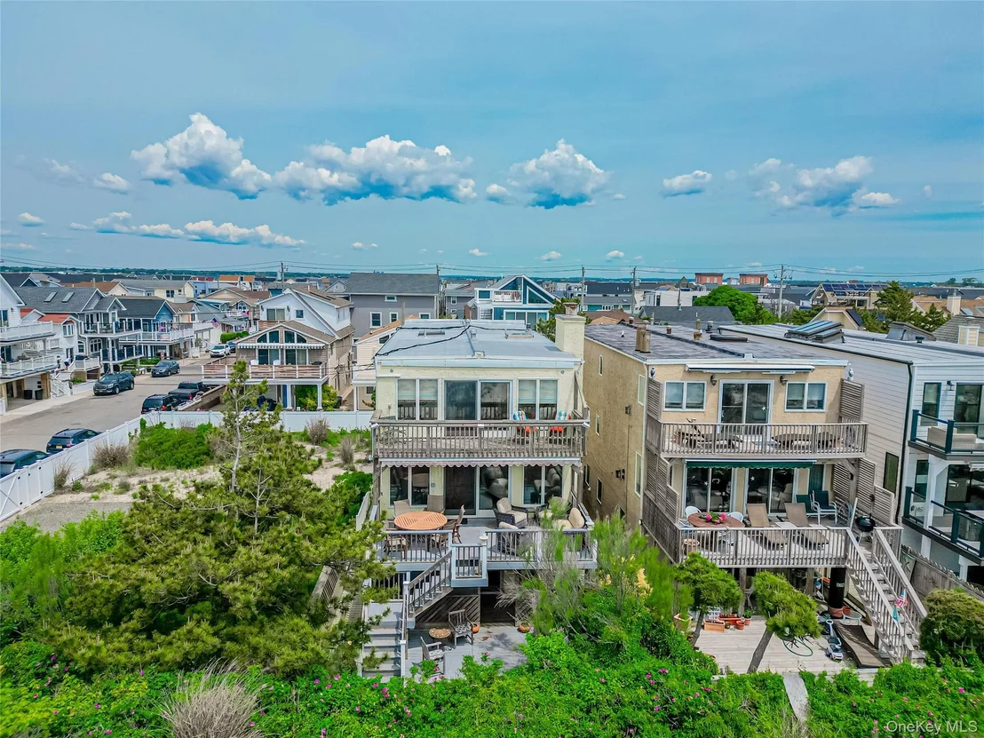 Photo of 931 Oceanfront Street