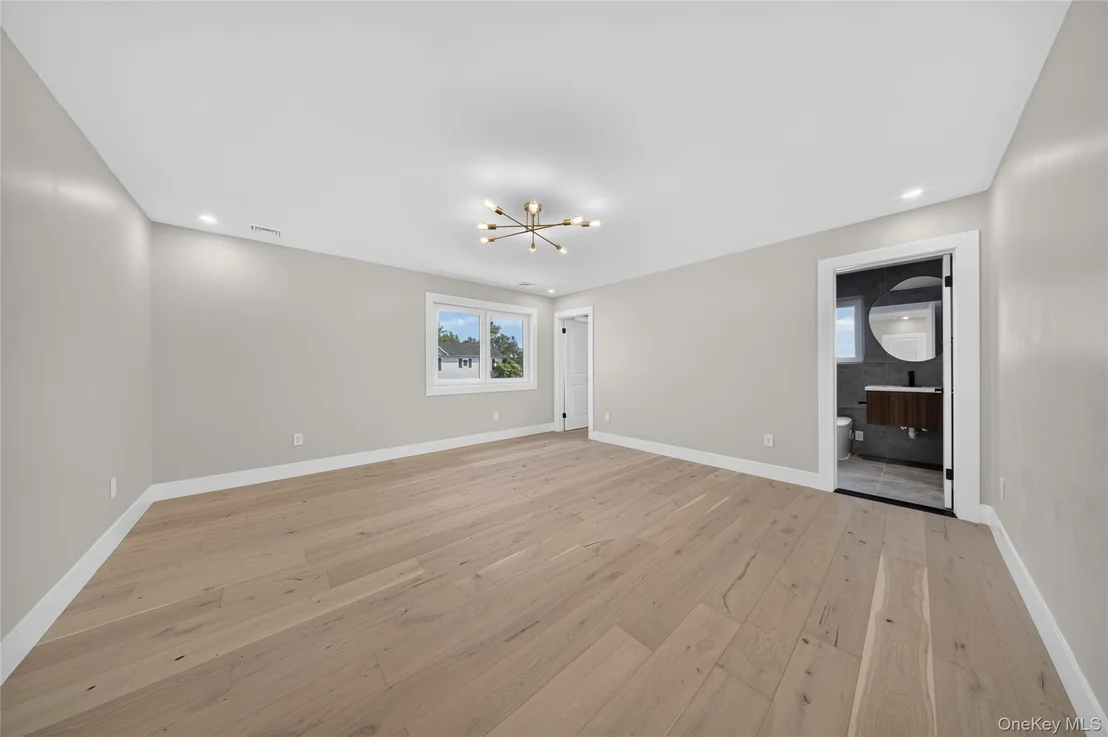 Photo of 2 Lee Place