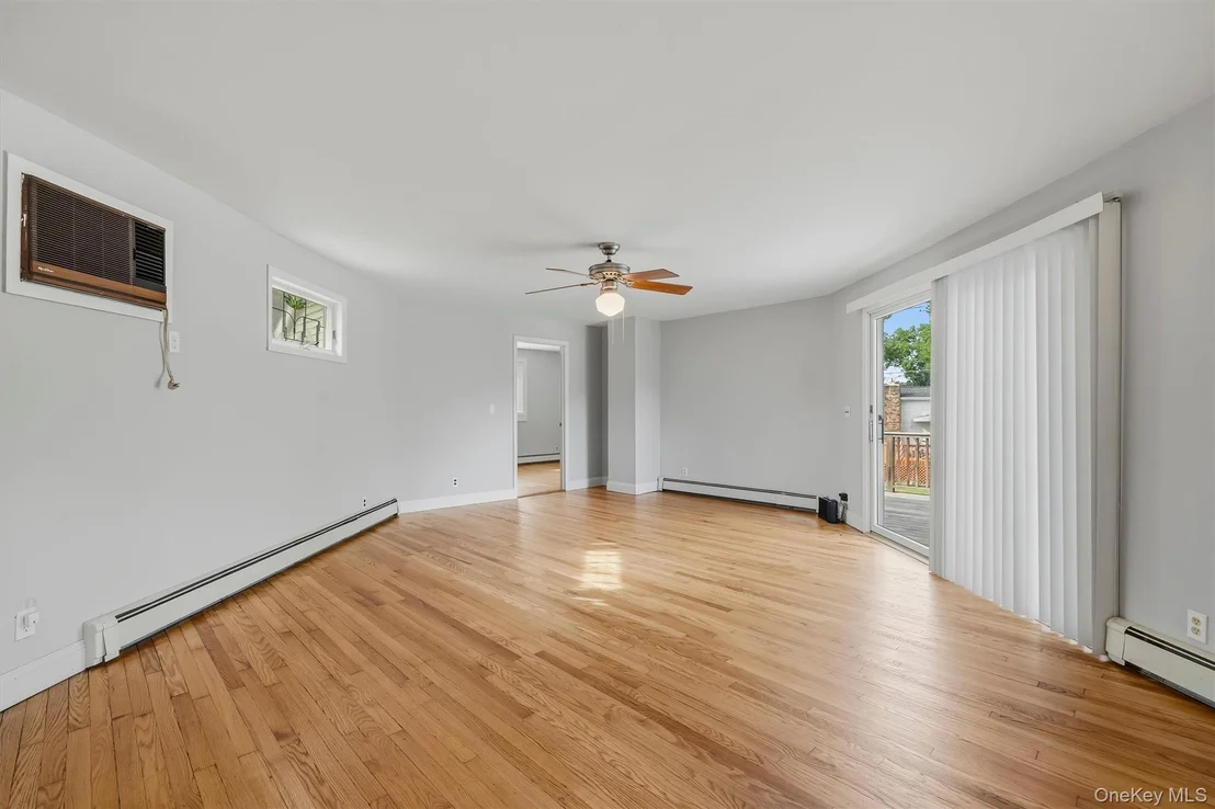 Photo of 48 Lake Side Drive