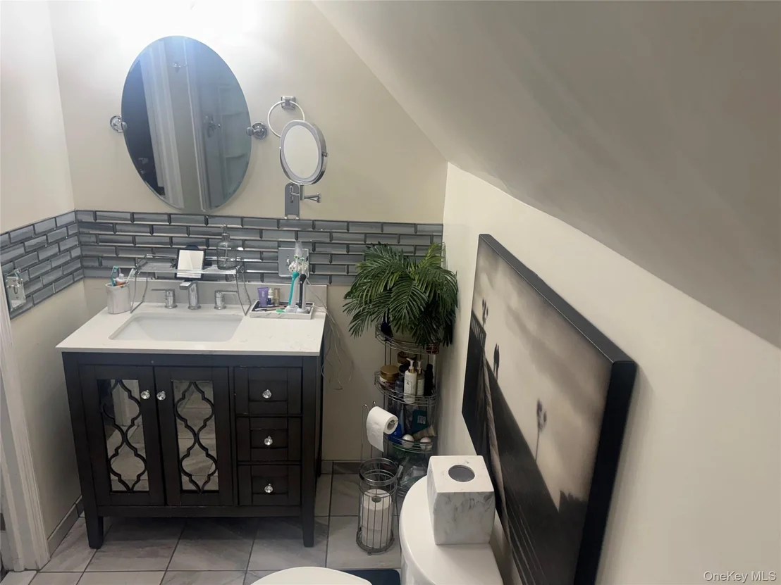 Photo of 42 Streit Avenue