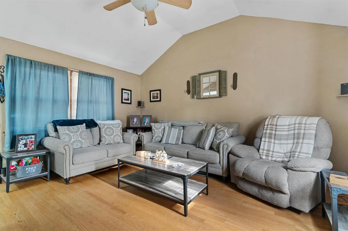 Photo of 49 Lakeside Drive