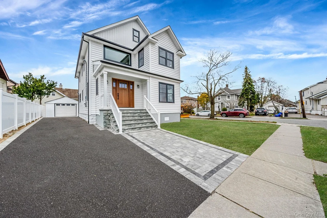 Photo of 2929 Yale Place