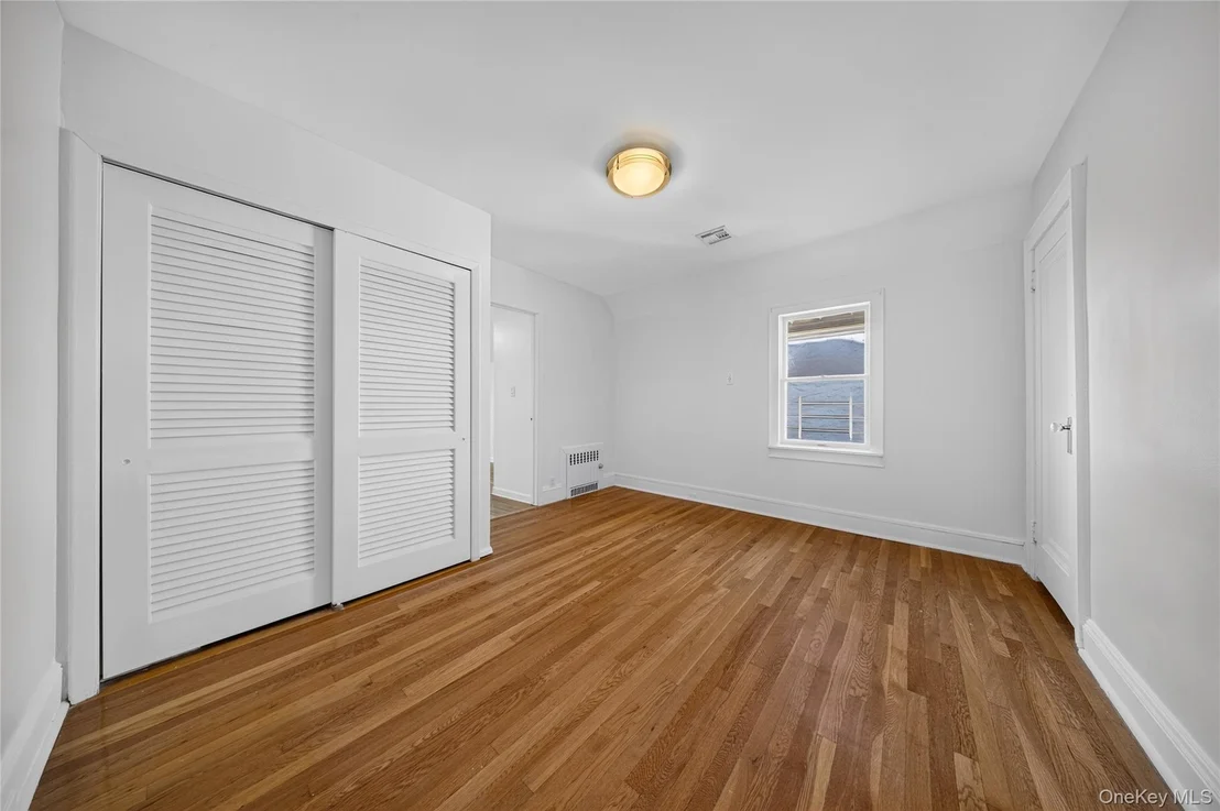 Photo of 46-19 Iris Lane