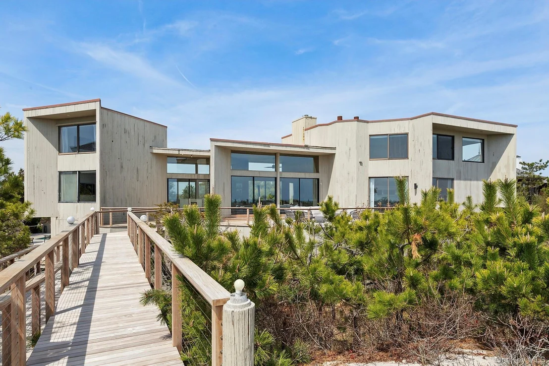 Photo of 199 Dune Road