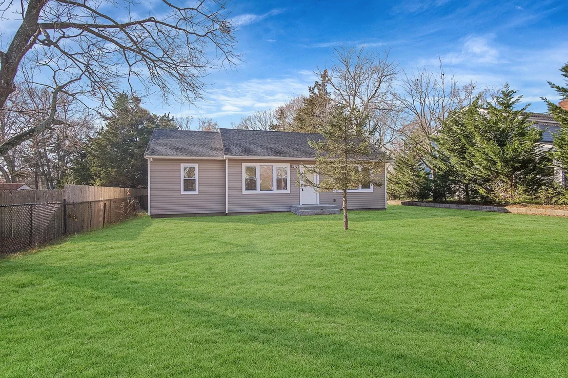 Photo of 95 Fairway Avenue
