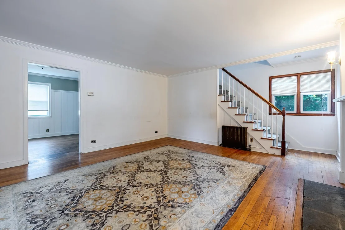 Photo of 545 Ridgeway