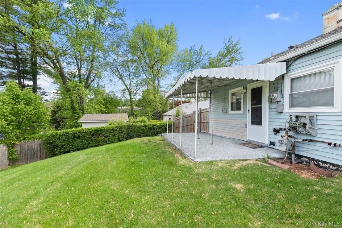Photo of 8 Cayuga Drive