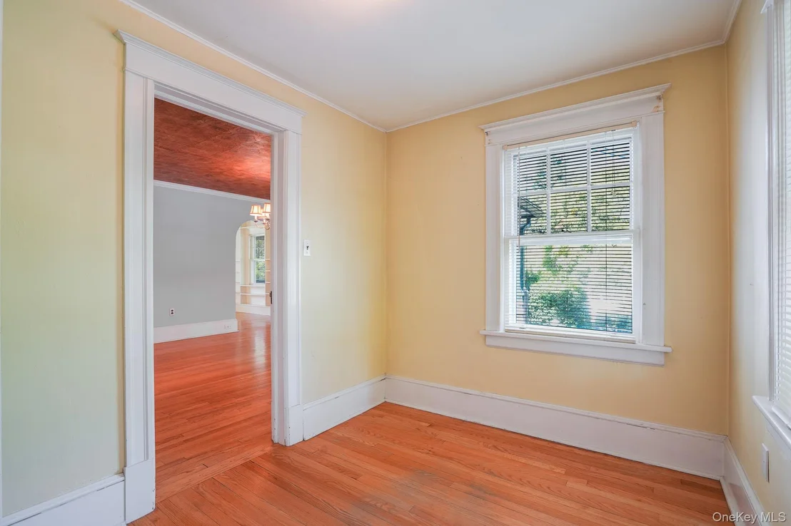 Photo of 170 Hooker Avenue