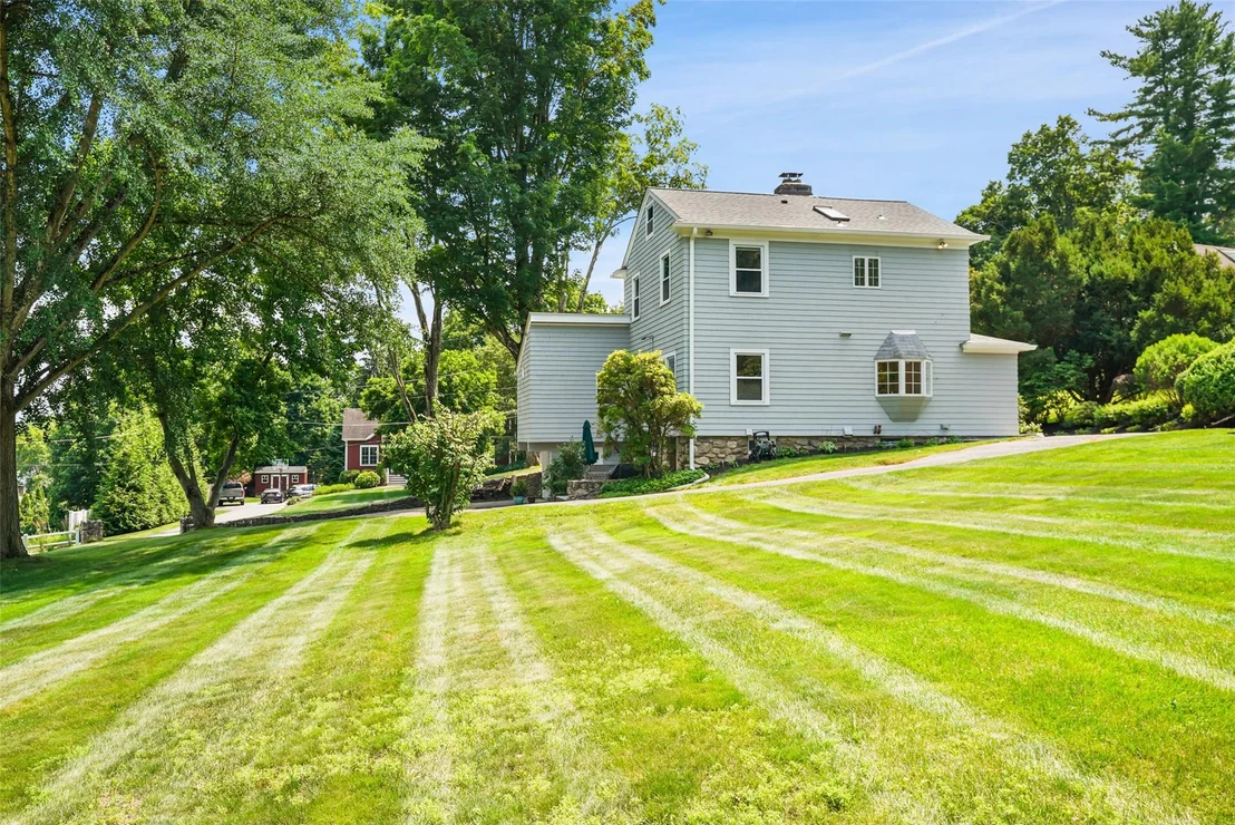 Photo of 4 East Drive