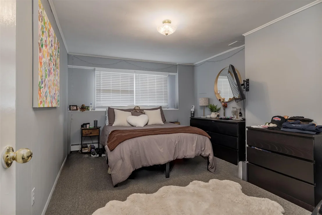 Photo of 196 Daniel Road N