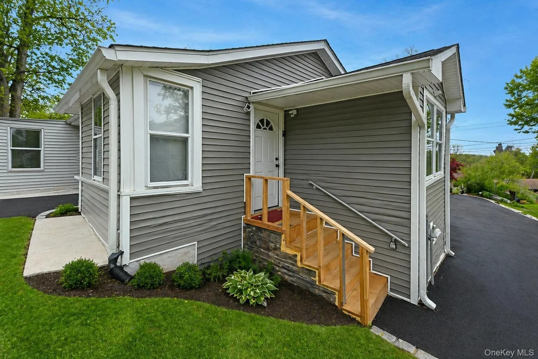 Photo of 19 Beverly Trail