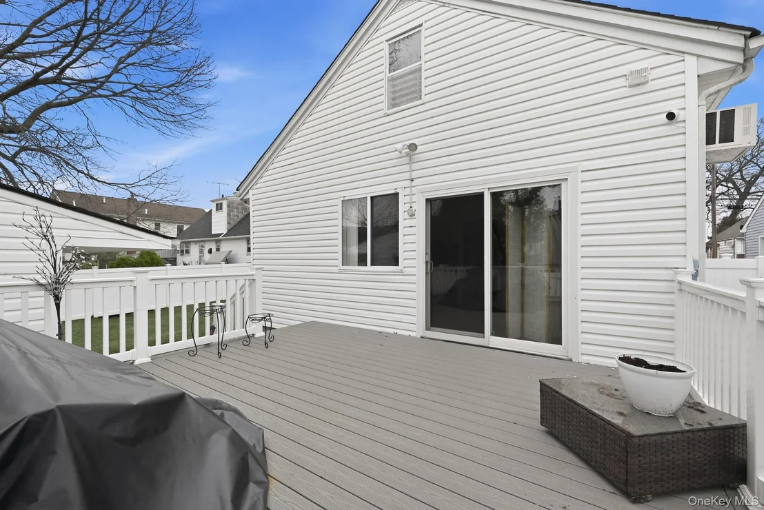 Photo of 357 Kirkman Avenue