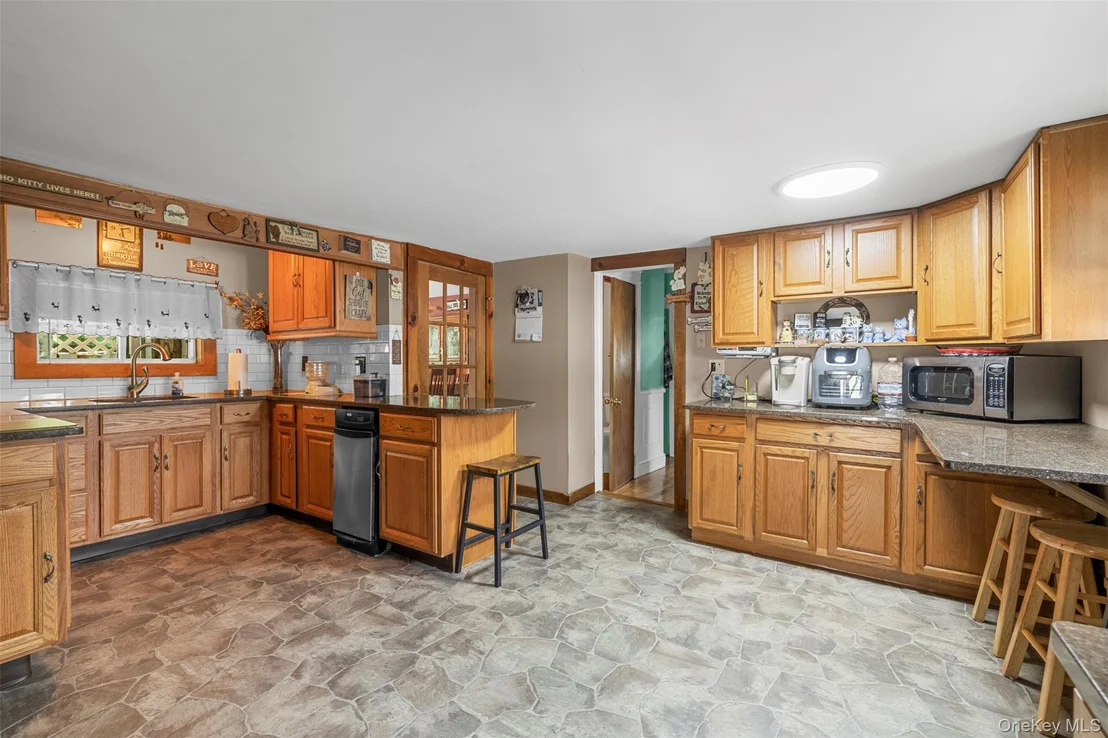 Photo of 421 Orchard Drive