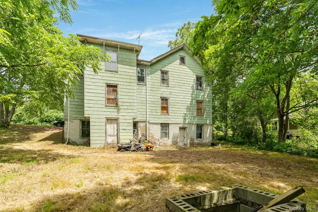Photo of 50 Maple Street