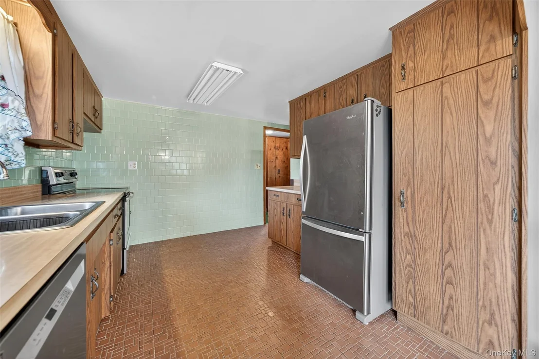 Photo of 33 Windwood Drive