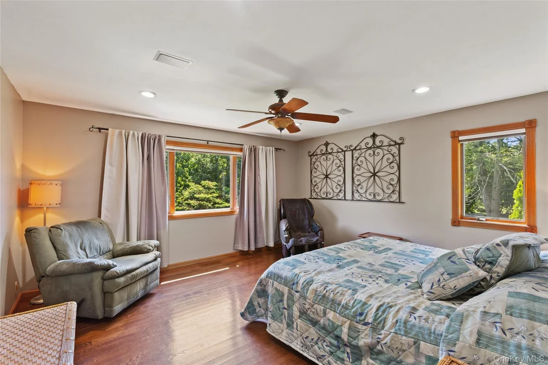 Photo of 10 Chestnut Drive