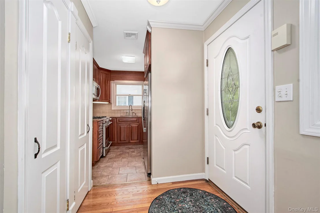 Photo of 121 Parkview Place