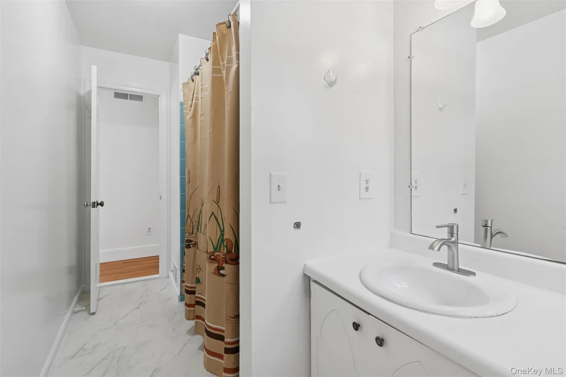 Photo of 350 Soundview Road