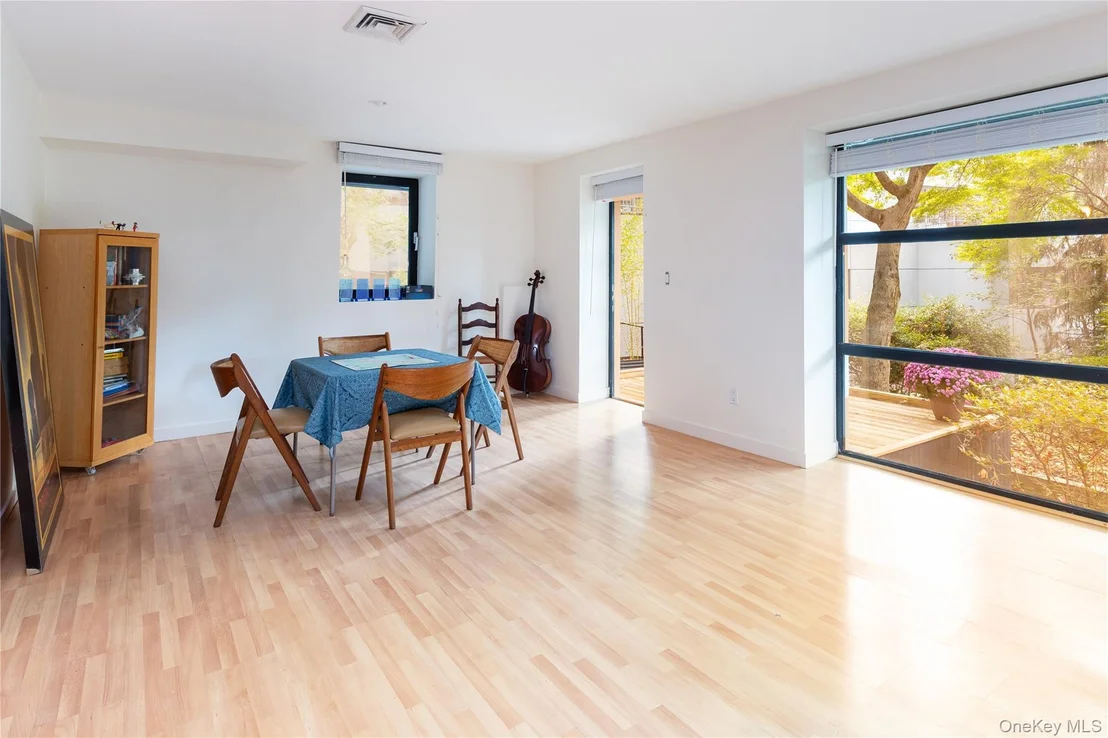 Photo of 712 Ladd Road