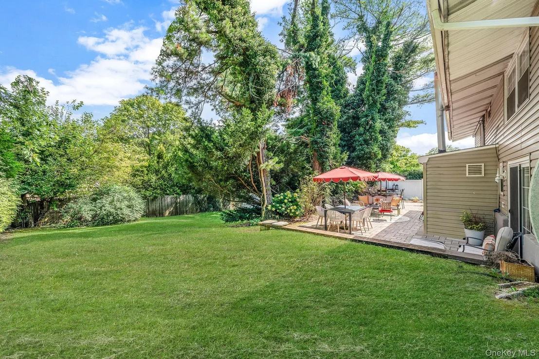 Photo of 27 Split Cedar Drive