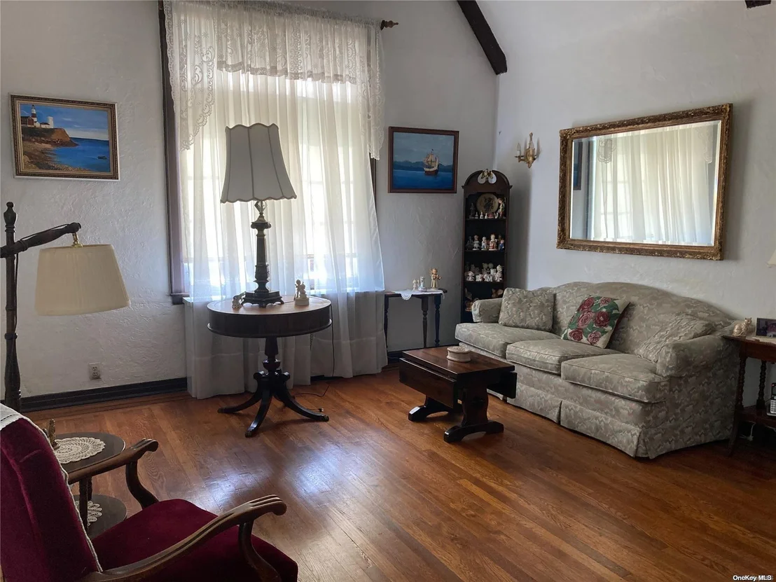 Photo of 525 Concord Avenue