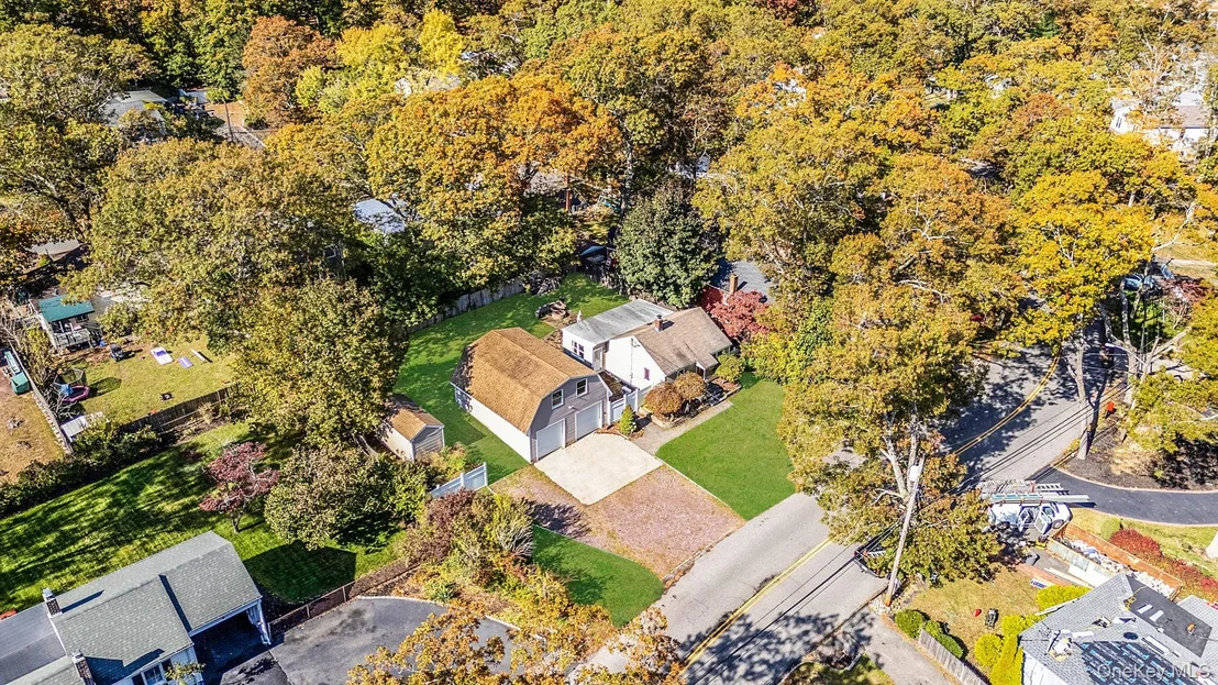 Photo of 128 Lakeside Trail