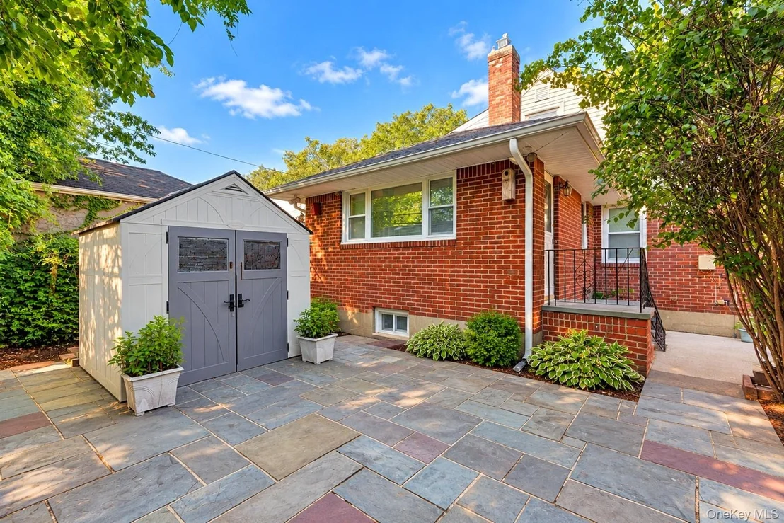 Photo of 135 Sperry Boulevard
