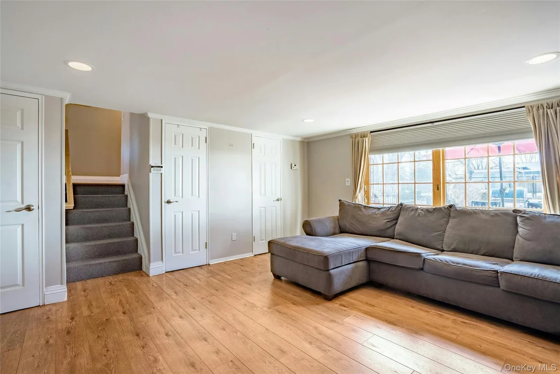 Photo of 37 Winthrop Road