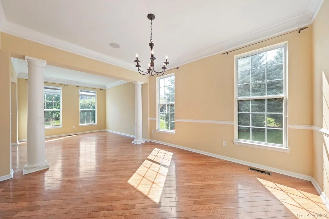 Photo of 421 Vassar Place