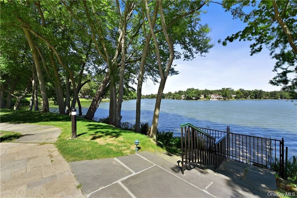 Photo of 40 Waterside Close