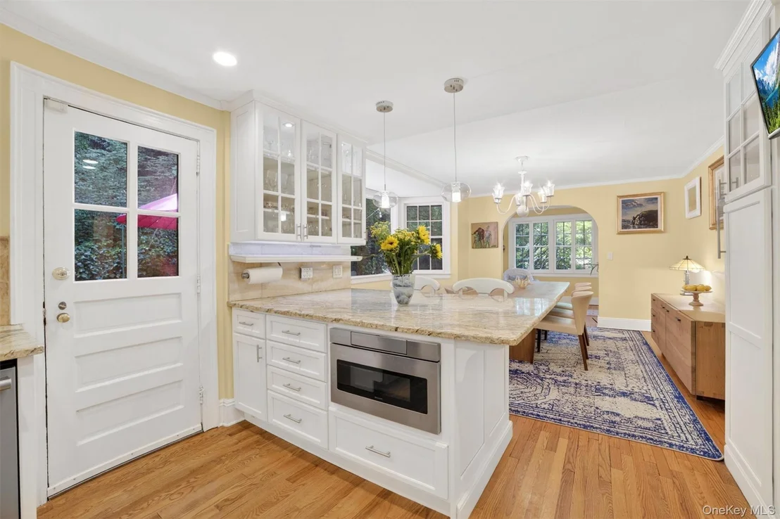 Photo of 77 Edgemont Road