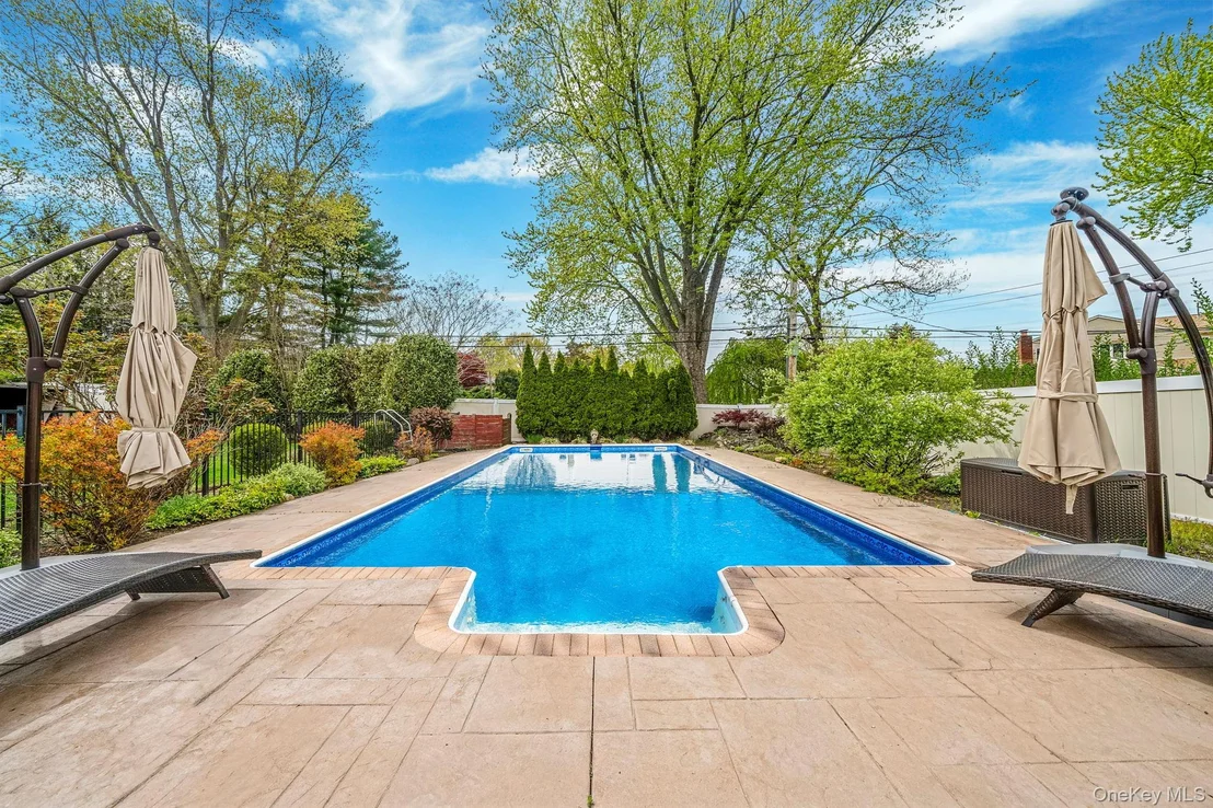 Photo of 6 Warbler Lane